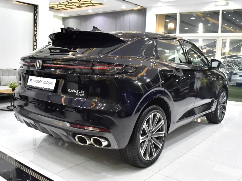 2025 Changan UNI-K Platinum 2.0-liter Turbocharged 4-cylinder Engine Black Beige SUV GCC