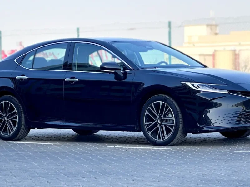 2026 Toyota Camry 2.0 Litres 4 Cylinders Petrol Engine Black Sedan Chinese Specs