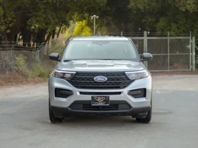 2023 Ford Explorer XLT 3.0 Litres 6 Cylinders Petrol Engine Silver Beige SUV GCC Specs 4WD
