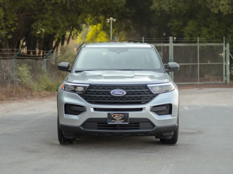 2023 Ford Explorer XLT 3.0 Litres 6 Cylinders Petrol Engine Silver Beige SUV GCC Specs 4WD