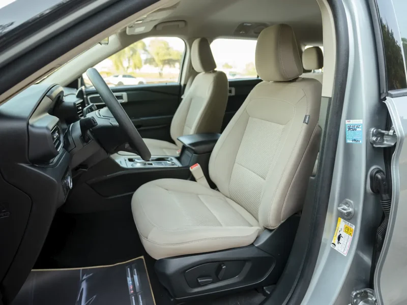 2023 Ford Explorer XLT 3.0 Litres 6 Cylinders Petrol Engine Silver Beige SUV GCC Specs 4WD