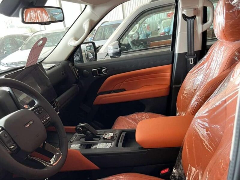 2027 Haval H9 2.0L turbocharged 4 Cylinders Petrol Engine Black Orange SUV GCC Specs