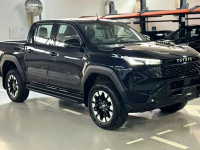 2027 TOYOTA HILUX DC SGLX 2.8L 4 Cylinders Turbo Diesel Engine Black Pickup Truck GCC