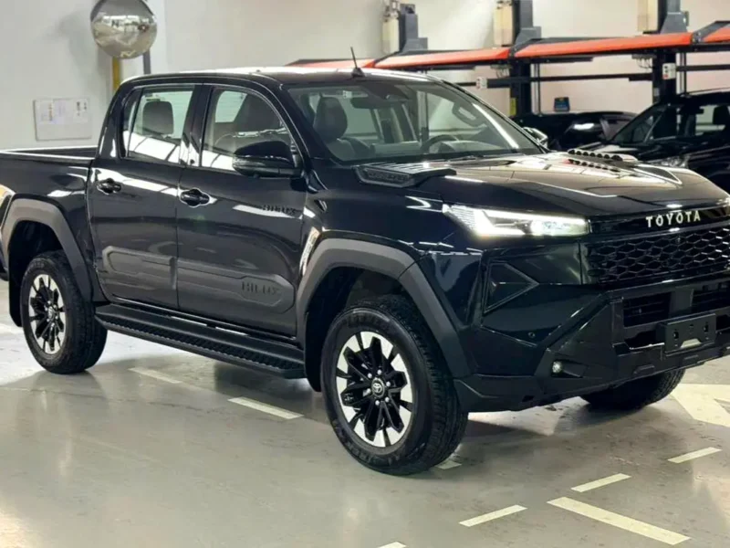 2027 TOYOTA HILUX DC SGLX 2.8L 4 Cylinders Turbo Diesel Engine Black Pickup Truck GCC