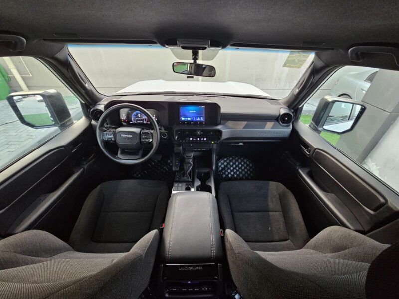 2024 TOYOTA PRADO 2.8 Litres 4 Cylinders Diesel Engine White Black SUV GCC Specs