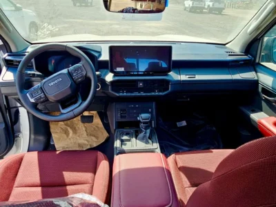 2027 TOYOTA HILUX DC SGLX 2.7L 4 Cylinders VVT-i Petrol Engine White Red Pickup Truck GCC