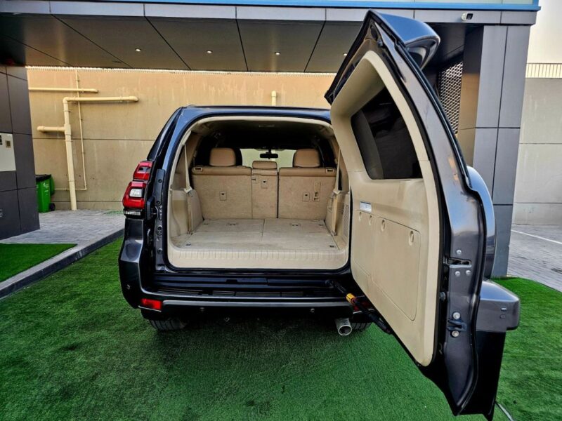 2019 Toyota Prado EXR 4.0L 6 Cylinders Petrol Engine Grey Beige SUV GCC Specs Automatic