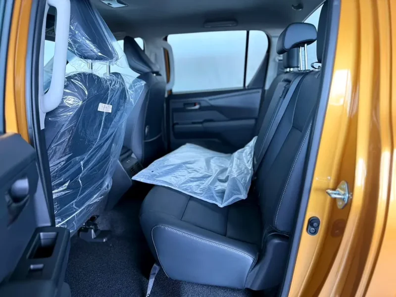 2027 TOYOTA HILUX DC SGLX 2.8L 4 Cylinders Diesel Engine Yellow Black Pickup Truck GCC