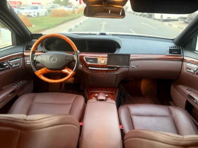2010 Mercedes-Benz S-Class S 550 8 Cylinders petrol Engine White Black Sedan Automatic