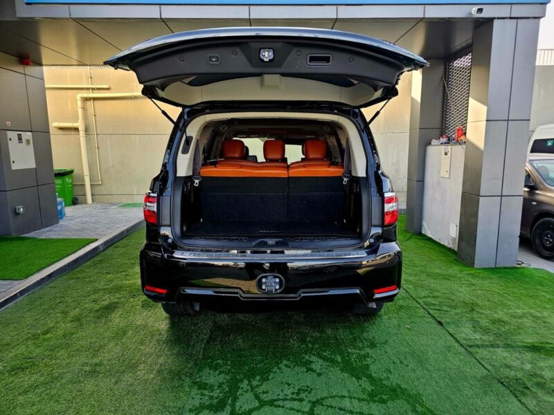 2023 NISSAN PATROL 4.0 Litres 8 Cylinders Petrol Engine Black Tan SUV GCC Specs