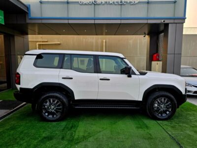 2024 TOYOTA PRADO 2.8 Litres 4 Cylinders Diesel Engine White Black SUV GCC Specs