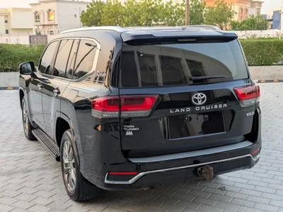 2022 Toyota Land Cruiser VXR V6 Twin-Turbo Engine Petrol Engine Black Beige SUV GCC