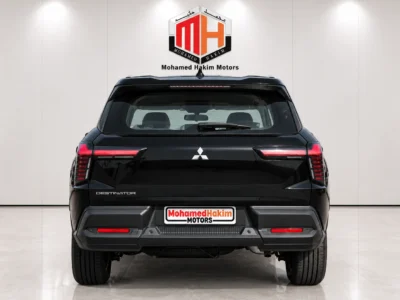 2027 MITSUBISHI DESTINATOR M LINE 1.5L TURBO 4 Cylinders Petrol Engine Black SUV GCC