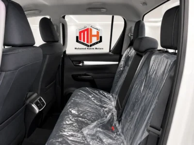 2027 TOYOTA HILUX DC SGLX 2.8L 4 Cylinders Diesel Engine White Black Pickup Truck GCC