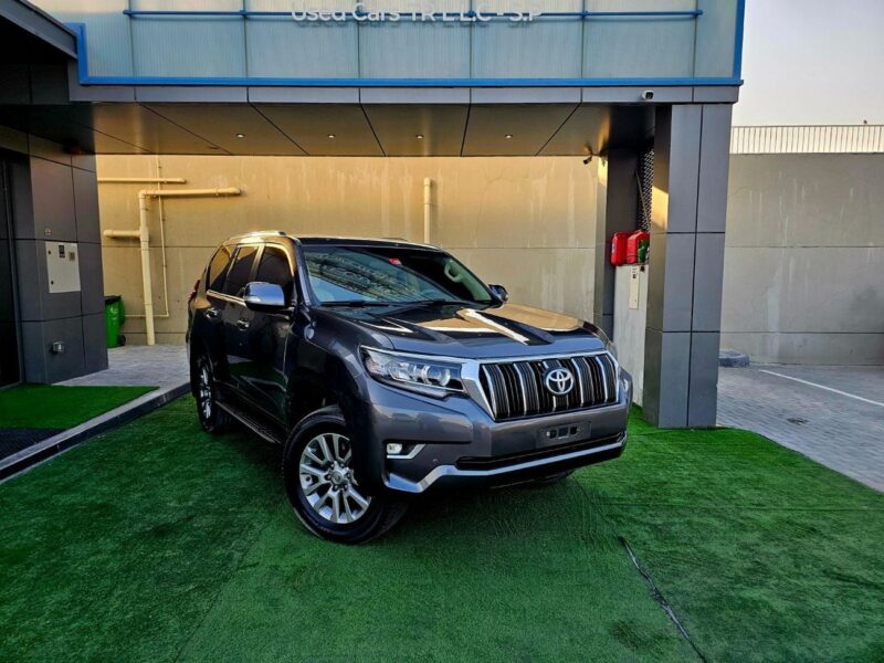 2019 Toyota Prado EXR 4.0 Litres 6 Cylinders Petrol Engine Grey Beige SUV GCC Specs