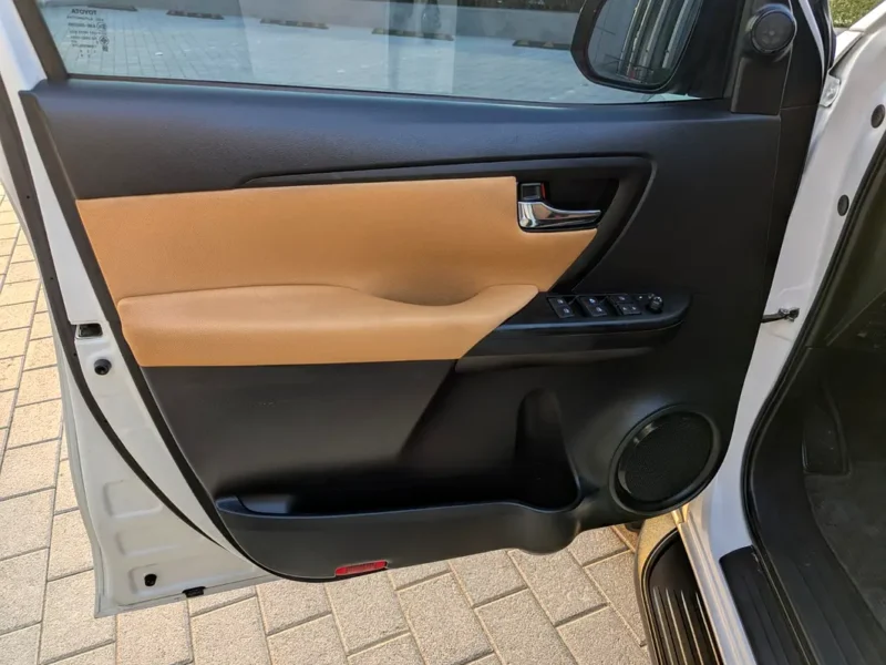 2017 Toyota Fortuner EXR 2.7 Liters V4 Petrol Engine White Beige SUV GCC Excellent Condition