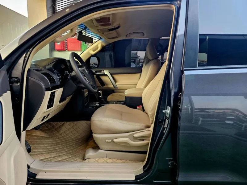 2019 Toyota Prado EXR 4.0 Litres 6 Cylinders Petrol Engine Grey Beige SUV GCC Specs