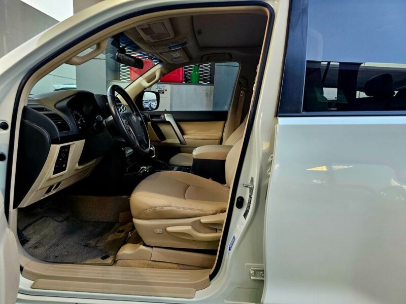 2023 Toyota Prado GXR 4.0 Litres 6 Cylinders Petrol Engine White Beige SUV GCC Specs