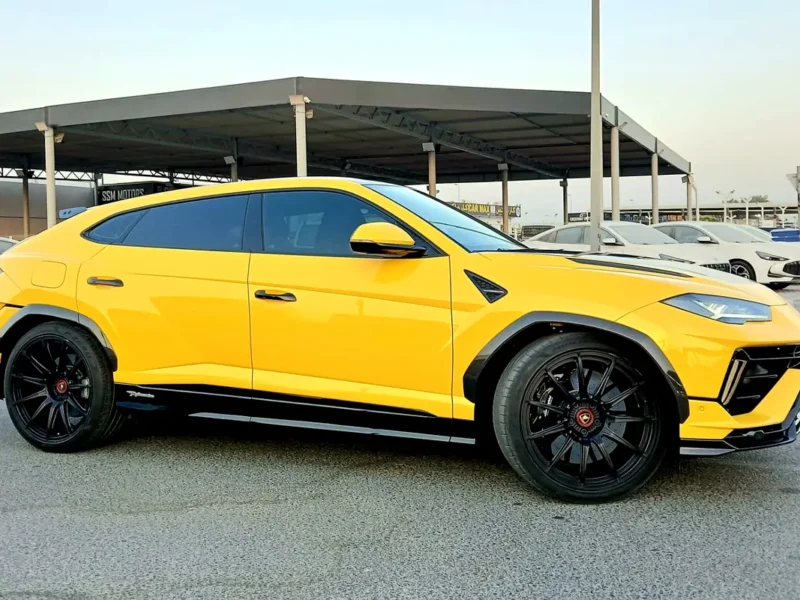 2023 Lamborghini Urus Performante Twin-Turbo V8 Petrol Engine Yellow Black SUV