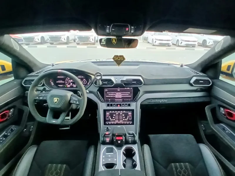 2023 Lamborghini Urus Performante Twin-Turbo V8 Petrol Engine Yellow Black SUV