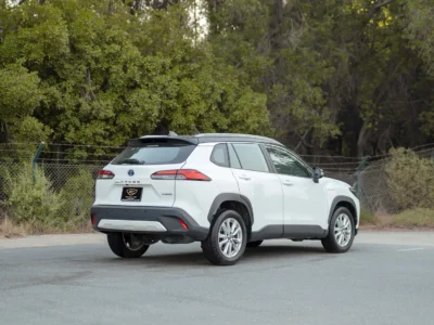 2022 Toyota Corolla Cross GLi 1.8L 4 Cylinders Hybrid Engine White Brown SUV GCC Specs