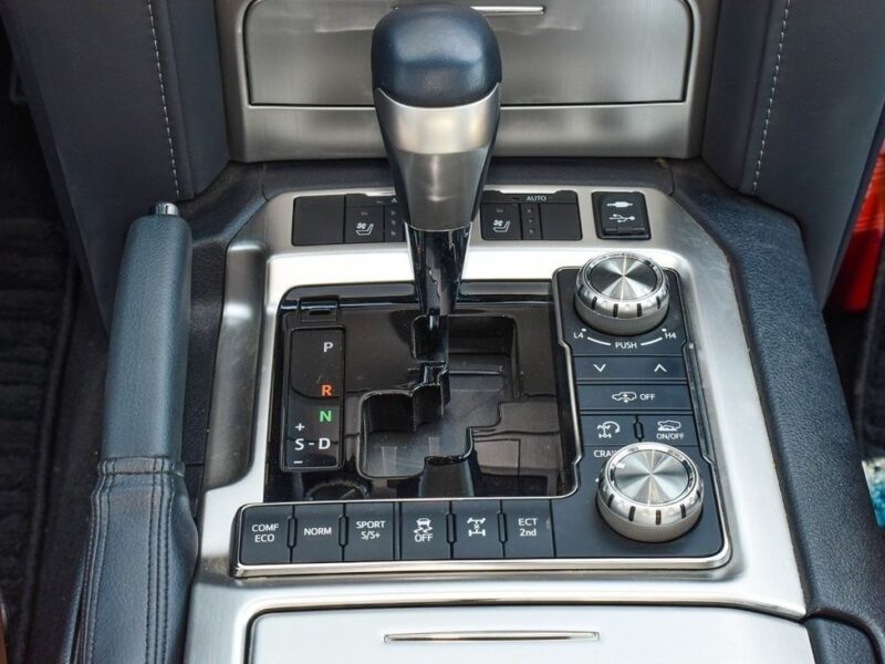 2021 Toyota Land Cruiser VXR Grand Touring S 5.7L V8 Petrol Engine Silver Brown SUV GCC