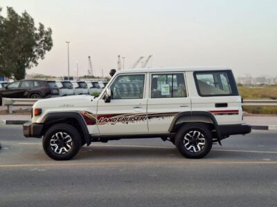 2026 Toyota Land Cruiser 70 LC76 2.8 Litres 4 Cylinders Diesel Engine White Brown SUV