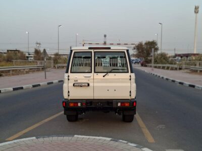 2026 Toyota Land Cruiser 70 LC76 2.8 Litres 4 Cylinders Diesel Engine White Brown SUV