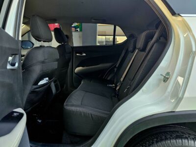 2023 Chevrolet Groove LT 1.5 Litres 4 Cylinders Petrol Engine White Grey SUV GCC Specs