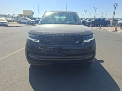 2026 Land Rover Range Rover HSE P530 4.4 Litres 8 Cylinders Hybrid Engine Black White SUV