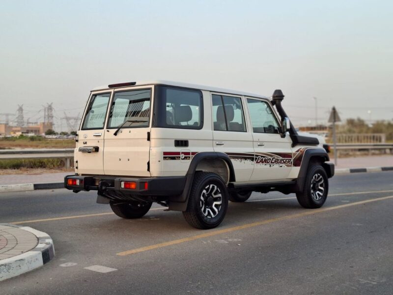 2026 Toyota Land Cruiser 70 LC76 2.8 Litres 4 Cylinders Diesel Engine White Brown SUV