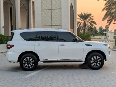 2023 Nissan Patrol 4.0 Litres 6 Cylinders Petrol Engine White Beige SUV GCC Specs Automatic