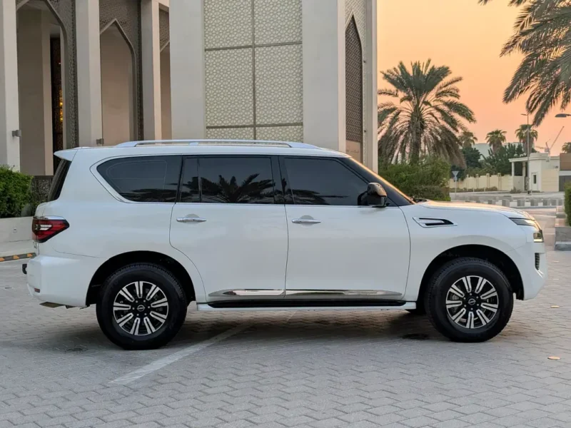 2023 Nissan Patrol 4.0 Litres 6 Cylinders Petrol Engine White Beige SUV GCC Specs Automatic