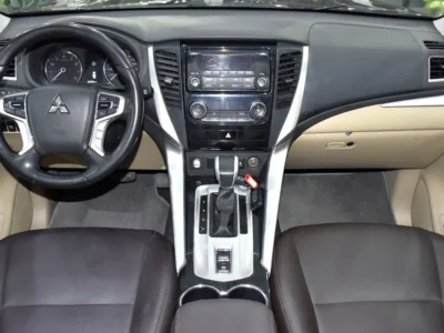 2017 Mitsubishi Montero Sport GLS 6 Cylinders Petrol Engine Brown SUV GCC Specs Automatic