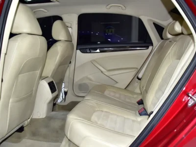 2016 Volkswagen Passat SEL 1.8-liter Turbocharged 4-cylinder Engine Red Beige Sedan GCC