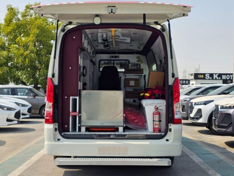 2026 Toyota HIACE HIGHROOF AMBULANCE GL 2.8L DIESEL Engine V4 White Grey Van GCC