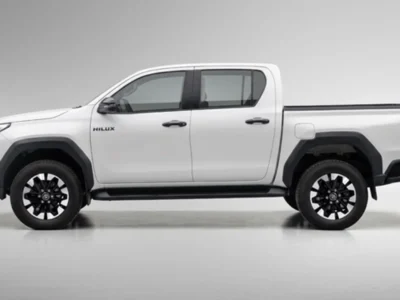 2027 TOYOTA HILUX DC PREMIUM AT 4X4 4.0L V6 Petrol Engine White Red Pickup Truck GCC