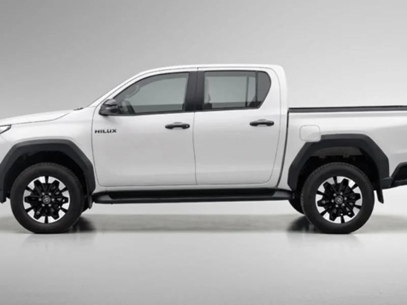 2027 TOYOTA HILUX DC PREMIUM AT 4X4 4.0L V6 Petrol Engine White Red Pickup Truck GCC