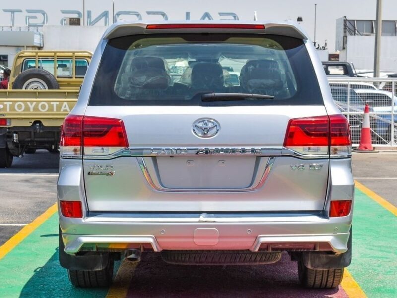 2021 Toyota Land Cruiser VXR Grand Touring S 5.7L V8 Petrol Engine Silver Brown SUV GCC
