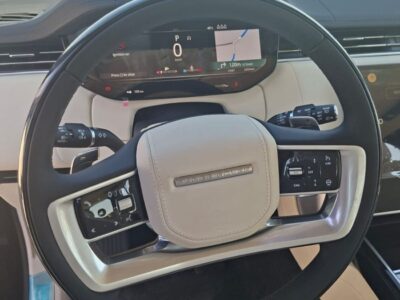 2026 Land Rover Range Rover HSE P530 4.4 Litres 8 Cylinders Hybrid Engine Black White SUV