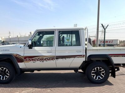2026 Toyota Land Cruiser LC79 4.0 Litres 6 Cylinders Petrol Engine White Brown Pickup Truck