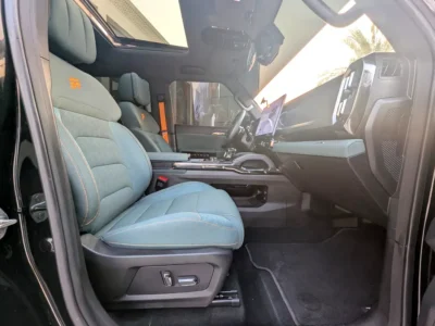 2024 Jetour T2 Luxury 4 Cylinders Petrol Engine Black Green SUV GCC Specs Excellent Condition