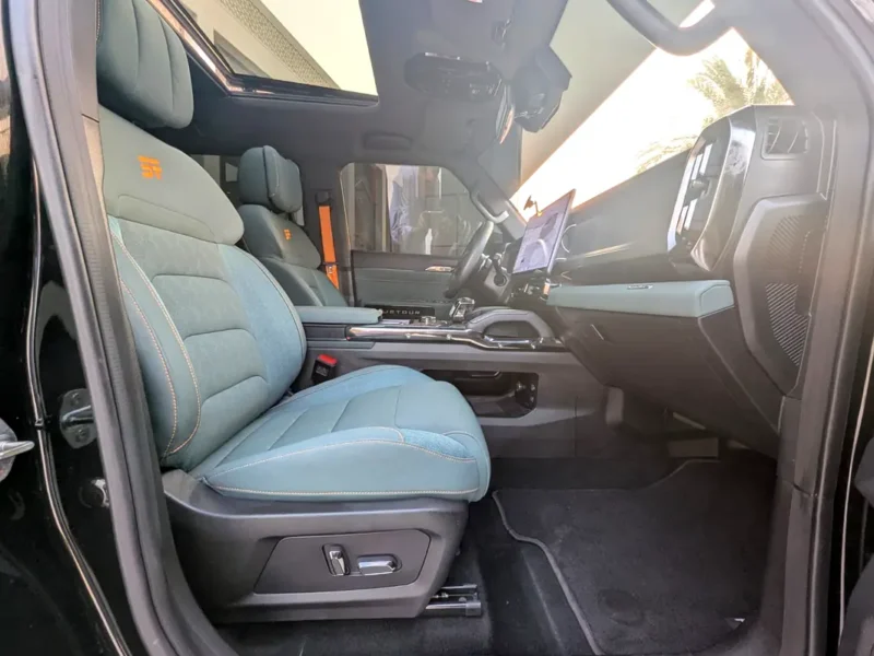 2024 Jetour T2 Luxury 4 Cylinders Petrol Engine Black Green SUV GCC Specs Excellent Condition