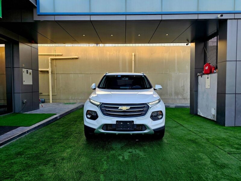 2023 Chevrolet Groove LT 1.5 Litres 4 Cylinders Petrol Engine White Grey SUV GCC Specs