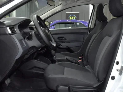 2024 Renault Duster Comfort 4 Cylinders Petrol Engine White Black Crossover GCC Specs