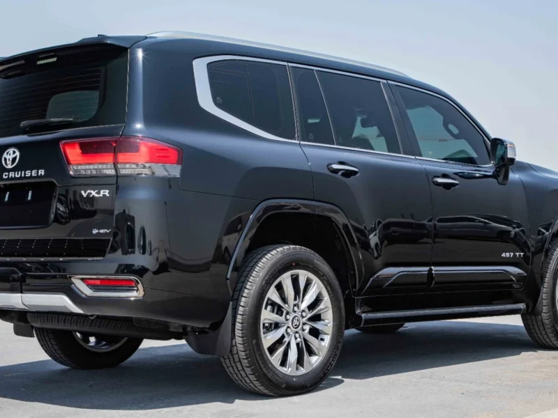 2026 Toyota Land Cruiser VXR 3.5L Twin‑Turbo V6 Hybrid Engine Black Red SUV GCC Specs