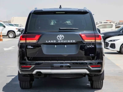 2026 Toyota Land Cruiser VXR 3.5L Twin‑Turbo V6 Hybrid Engine Black Red SUV GCC Specs