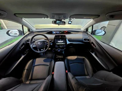 2022 TOYOTA PRIUS 1.8 Litres 4 Cylinders HYBRID Engine White Black Hatchback Automatic