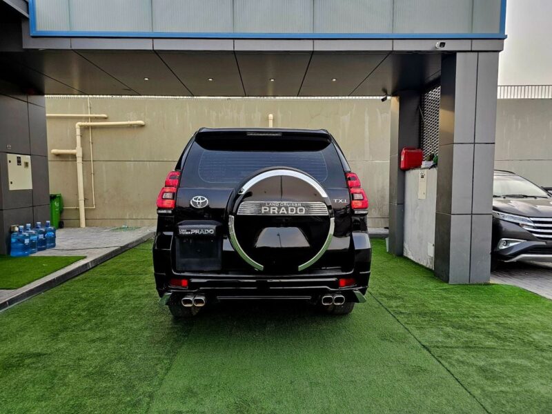 2013 Toyota Prado TX-L 4.0 Litres 6 Cylinders Petrol Engine Black Beige SUV GCC Specs