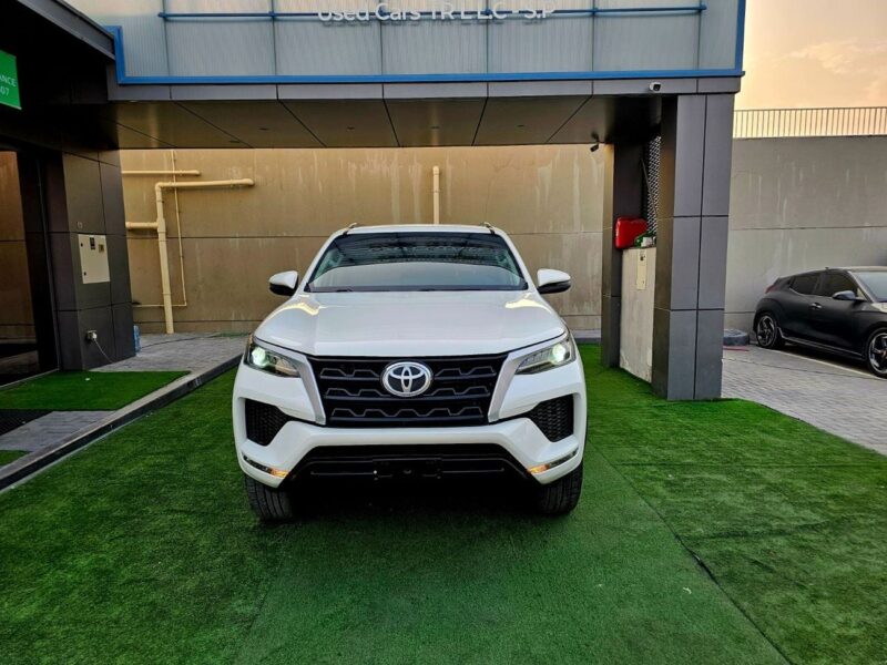 2021 Toyota Fortuner EXR 2.7 Litres V4 PETROL Engine White Tan SUV Automatic GCC